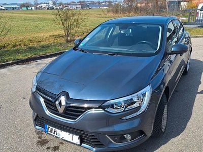 Gebraucht Renault Mégane IV Experience 132 PS (97 kW) 2016 Grau Limousine