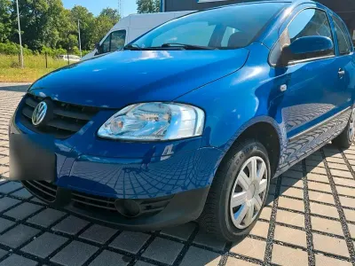 Gebraucht VW Fox 54 PS (39 kW) 2008 Blau Kleinwagen