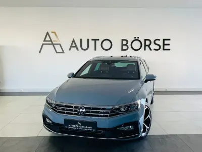 Gebraucht VW Passat R-line 200 PS (147 kW) 2023 Grau Kombi