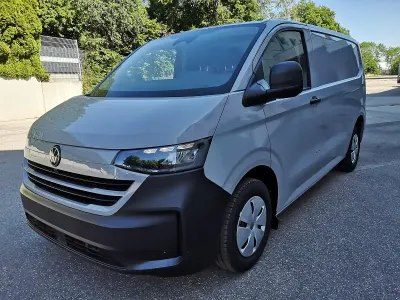 Neu VW T7 100 kW (136 PS) 2026 Stone grey Van