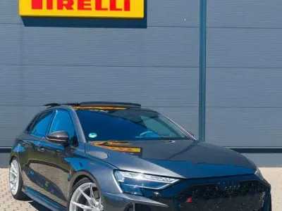 Gebraucht Audi RS3 Sport 400 PS (294 kW) 2025 Grau Limousine