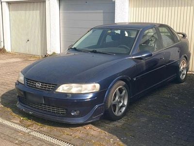Gebraucht Opel Vectra 195 PS (143 kW) 1999 Blau Limousine