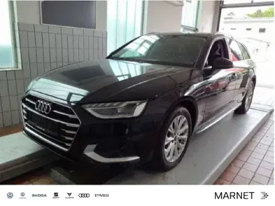 Gebraucht Audi A4 Advanced 150 PS (110 kW) 2021 Mythosschwarz metallic Kombi
