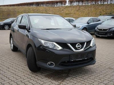 Gebraucht Nissan Qashqai Visia 116 PS (85 kW) 2015 Schwarz SUV