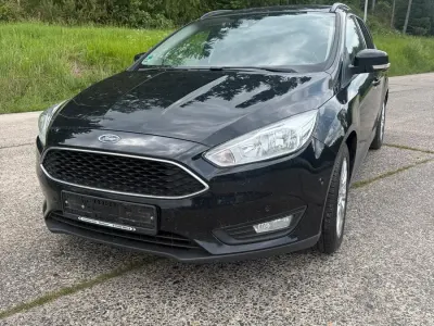 Gebraucht Ford Focus 95 PS (69 kW) 2015 Schwarz Kombi