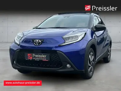 Neu Toyota Aygo X 72 PS (52 kW) 2025 Blau SUV