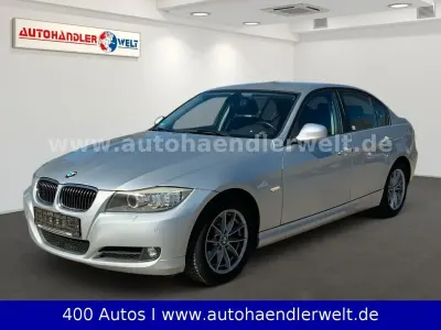 Begagnad BMW 318 Sport Line 143 HK (105 kW) 2011 Silver Sedan
