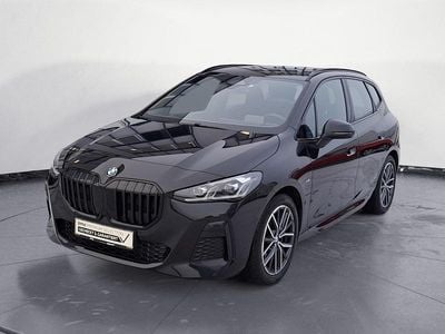 Gebraucht BMW 220 Active Tourer M Sport 150 PS (110 kW) 2025 Schwarz Van / Kleinbus