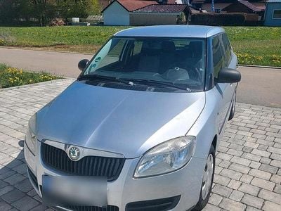 Second-hand Skoda Fabia 60 CP (44 kW) 2010 Argintiu Hatchback