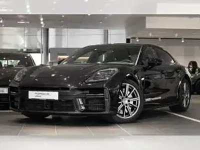 Gebraucht Porsche Panamera 544 PS (400 kW) 2025 Schwarz (tiefschwarzmetallic) Kleinwagen