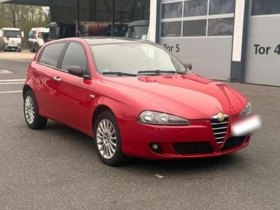 Gebraucht Alfa Romeo 147 120 PS (88 kW) 2005 Rot Kleinwagen