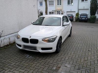 Weiß Gebraucht 2011 BMW 116 Kleinwagen | 4.200 € (Guter Preis)