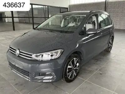 Gebraucht VW Touran Comfortline 150 PS (110 kW) 2025 Grau Van / Kleinbus