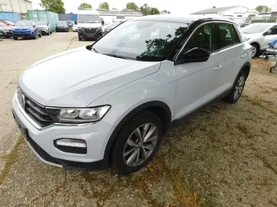 Gebraucht VW T-Roc Style 116 PS (85 kW) 2019 White silver metallic SUV