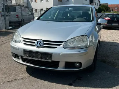 Gebraucht VW Golf V 105 PS (77 kW) 2006 Silber Kleinwagen