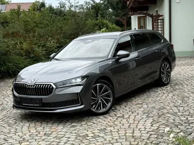 Gebraucht Skoda Superb LAURIN & KLEMENT 204 PS (150 kW) 2025 Grau Kombi