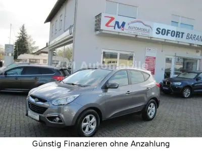 Gebraucht Hyundai ix35 Comfort 136 PS (100 kW) 2011 Steel gray / met SUV