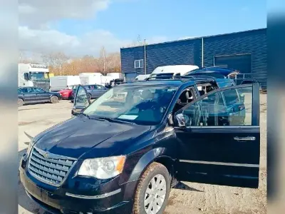 Gebraucht Chrysler Grand Voyager Limited 163 PS (119 kW) 2010 Schwarz Van / Kleinbus