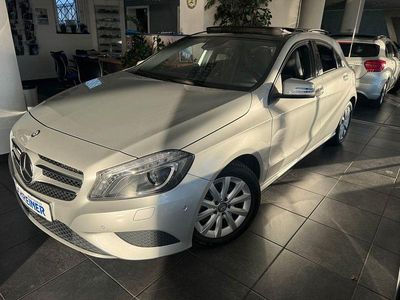 Silber Gebraucht 2013 Mercedes A200 Style Limousine | 17.999 € (Etwas zu teuer)