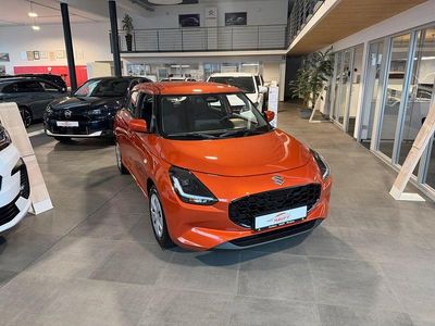 Neu Suzuki Swift Club 83 PS (61 kW) 2026 Orange Limousine