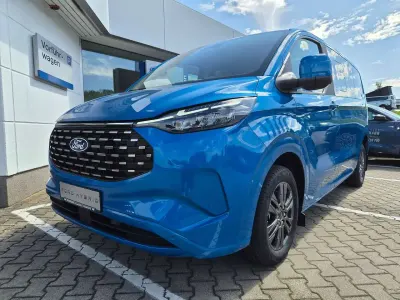 Neu Ford Tourneo Custom Titanium 232 PS (170 kW) 2026 Digital aqua blue Van