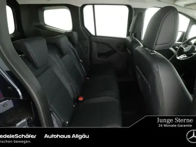 Gebraucht Mercedes T180 Progressive 131 PS (96 kW) 2025 Blau Van / Kleinbus