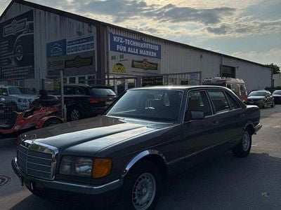 Gebraucht Mercedes 380 204 PS (150 kW) 1985 Grau Limousine