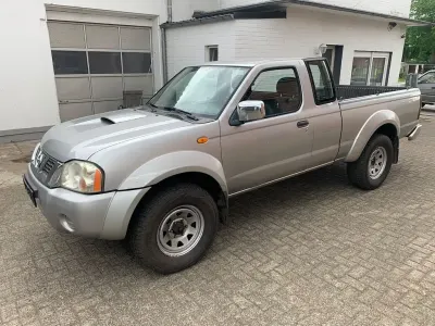 Gebraucht Nissan Navara 133 PS (97 kW) 2003 Silber Pickup