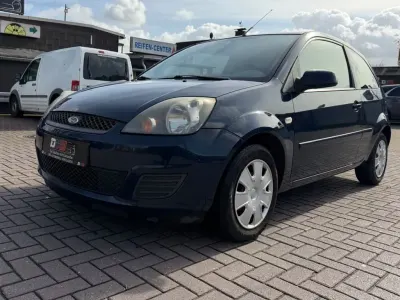 Gebraucht Ford Fiesta Style 60 PS (44 kW) 2008 Blazerblau Kleinwagen