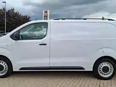 Gebraucht Citroën Jumpy 102 PS (75 kW) 2022 Weiß Van / Kleinbus