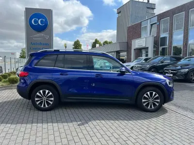 Gebraucht Mercedes GLB220 Business 190 PS (139 kW) 2023 Blau SUV