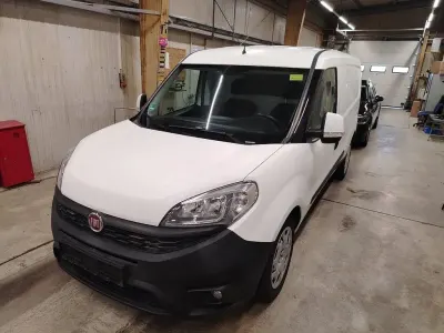 Gebraucht Fiat Doblò 101 PS (74 kW) 2018 Weiß Van / Kleinbus