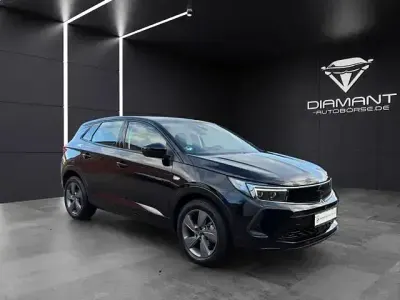 Używany Opel Grandland X GS Line 131 KM (96 kW) 2024 Czarny SUV