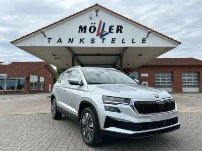 Gebraucht Skoda Karoq Selection 150 PS (110 kW) 2025 Brilliant silber SUV