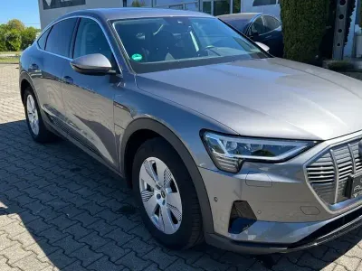 Gebraucht Audi e-tron Sportback Basis 230 kW (313 PS) 2021 Grau SUV