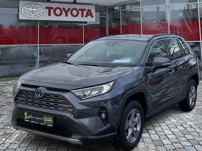 Grey metallic Gebraucht 2022 Toyota RAV4 Hybrid Comfort SUV | 29.990 € (Superpreis)
