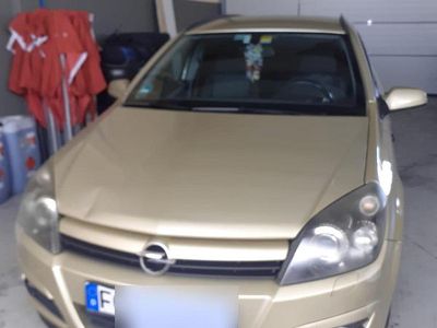 Second-hand Opel Astra 150 CP (110 kW) 2005 Auriu Break