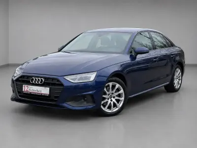 Gebraucht Audi A4 Sport 163 PS (119 kW) 2022 Blau Limousine