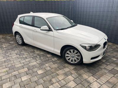 gebraucht BMW 114 i - 5-trg., Alpinweiss 3, 08/12, 75KW/102PS
