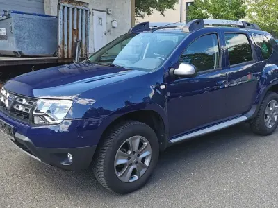 Gebraucht Dacia Duster Celebration 105 PS (77 kW) 2015 Blau SUV