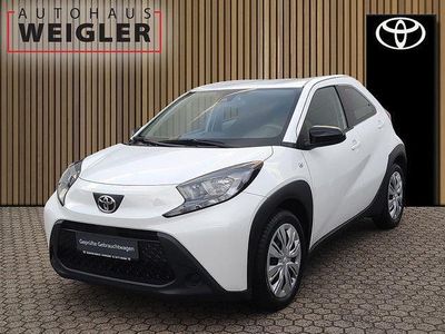 Gebraucht Toyota Aygo X X-play 72 PS (52 kW) 2023 Weiß SUV