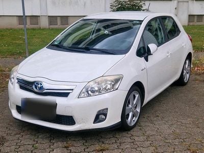 Gebraucht Toyota Auris Hybrid 136 PS (100 kW) 2012 Weiß Limousine