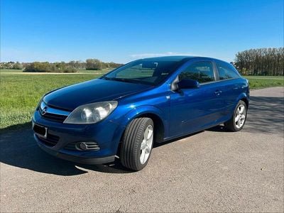 Second-hand Opel Astra GTC 140 CP (102 kW) 2006 Albastru Coupe