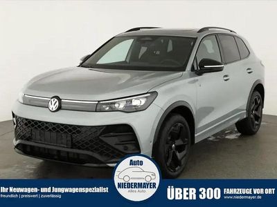 Nouă VW Tiguan R-line 193 CP (141 kW) 2025 Argintiu SUV