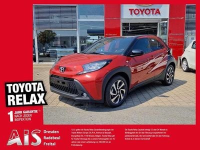 Neu Toyota Aygo X Business Edition 72 PS (52 kW) 2025 Chili red / night sky black SUV