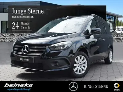 Gebraucht Mercedes T180 Progressive 116 PS (85 kW) 2025 Schwarz Van / Kleinbus