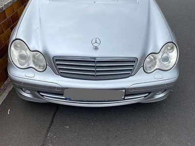 Mercedes C200