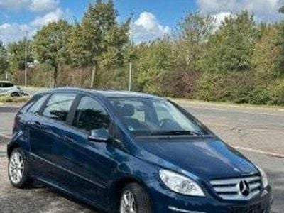 Blau Gebraucht 2010 Mercedes B160 Van / Kleinbus | 4.850 € (Fairer Preis)