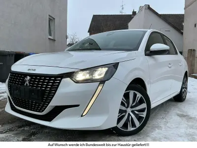Gebraucht Peugeot 208 Active 102 PS (75 kW) 2020 Weiß Kleinwagen