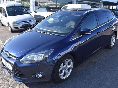 Usata Ford Focus Titanium 105 CV (77 kW) 2012 Blu Station wagon